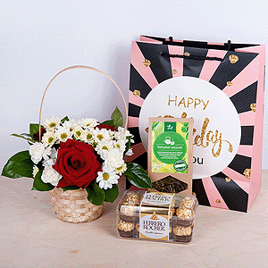 Gift set "Flower basket, sweets and tea" with delivery Yekaterinburg