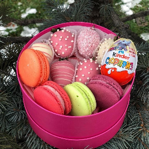 Sweet Temptation Chocolate Covered Strawberries with delivery Yekaterinburg