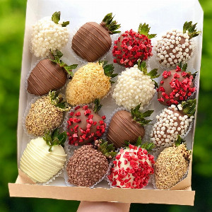 Chocolate-Dipped Strawberry Set "Delight" with delivery Yekaterinburg