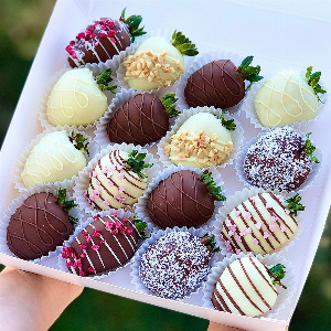 Strawberry Symphony with delivery Yekaterinburg