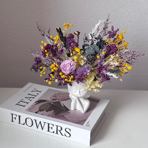 Young Lady Arrangement with delivery Yekaterinburg