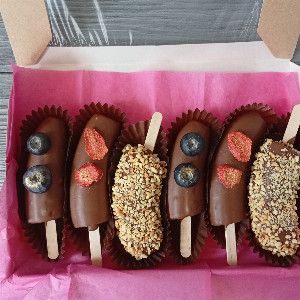 Peanut Blues Chocolate Bananas with delivery Yekaterinburg