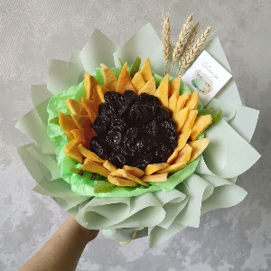 Mango Sunflower Bouquet with delivery Yekaterinburg