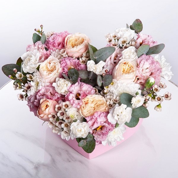 Spray rose: white, cream, light pink 50 cm - 3, Pink Lisianthus (Eustoma) - 3, Baltica White Spray Chrysanthemum - 1, White spray carnation - 7, Heart‑shaped box for arrangements, Oasis, Waxflower (1 pc.), Eucalyptus