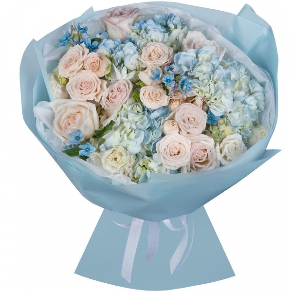 Blue/purple hydrangea - 4, Peony rose pink 'OHara' - 9, Peony sprayrose - 3, lisianthus - 3, Oksipetalum, Wrapping Paper