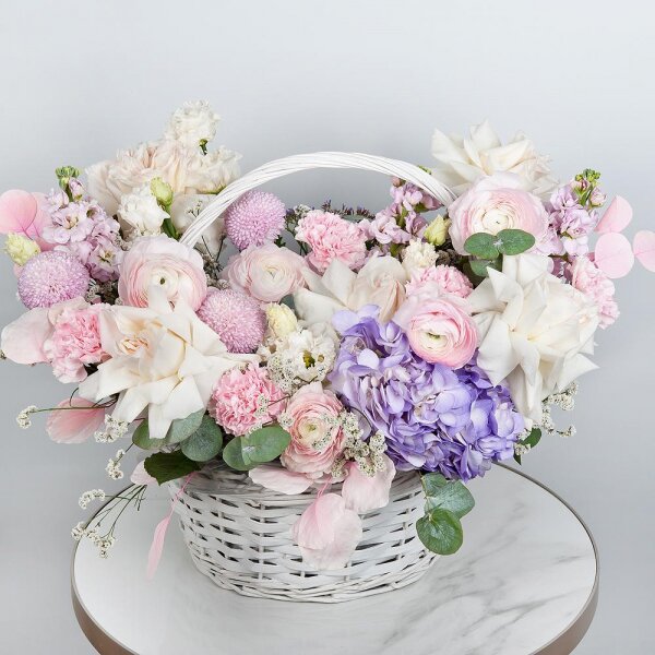 Momoko Chrysanthemum - 3, Peony style roses - 7, Ranunculus Pink - 5, Matthiola Lilac - 3, lisianthus - 2, Pink carnation - 9, Medium Basket, Oasis, Limonium (1 pc.), Dried flowers in assortment, Eucalyptus