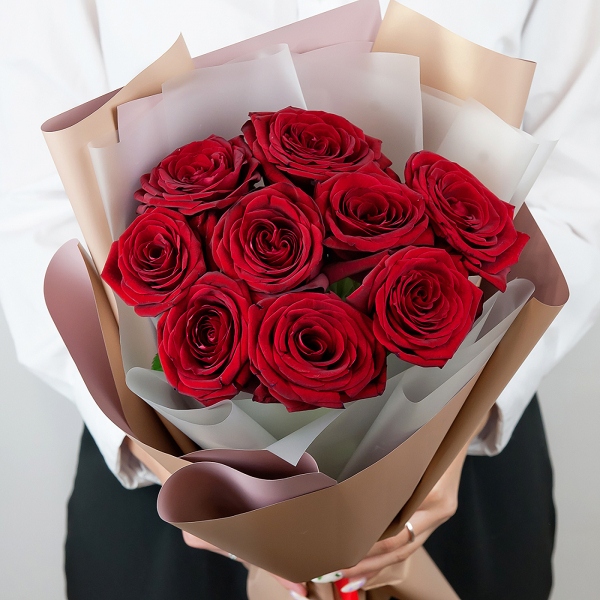 Bouquet of 9 red roses