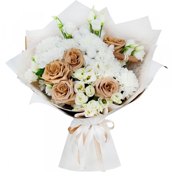 Роза Тоффи - 7, lisianthus - 4, Baltica White Spray Chrysanthemum - 4, Cotton bud, Cinnamon decorative packaging, Wrapping Paper
