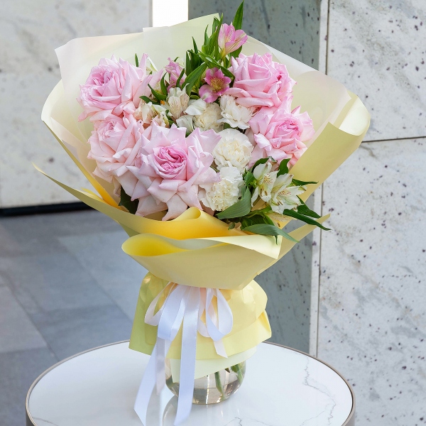 Peony rose pink 'OHara' - 5, Alstromeria white, soft pink - 6, Carnation white, cream - 7, Wrapping Paper