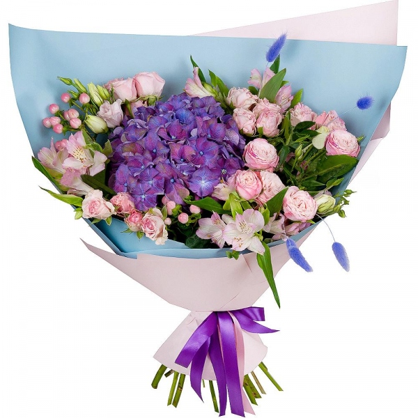 Blue/purple hydrangea - 2, Bright pink spray rose mix, 50 cm - 7, Alstromeria white, soft pink - 4, Pink Lisianthus (Eustoma) - 3, Hypericum, Dried flowers decor, Wrapping Paper