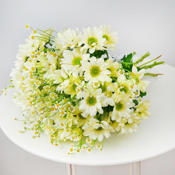 Bacardi Yellow Spray Chrysanthemum - 7, Chamomile - 8, Ribbon