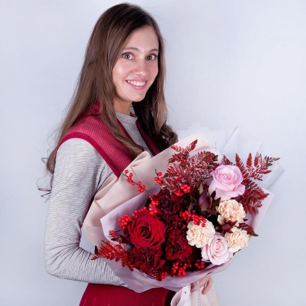 Red rose 50 cm - 1, Pink rose 50 cm - 2, Carnation red - 5, Carnation white, cream - 3, Fern (1 pc.), Leukodendron, Wrapping Paper, Ribbon, Ilex