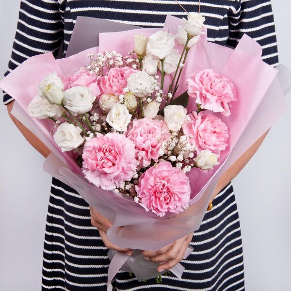 Gypsophila - 1, Pink carnation - 7, lisianthus - 3, Wrapping Paper