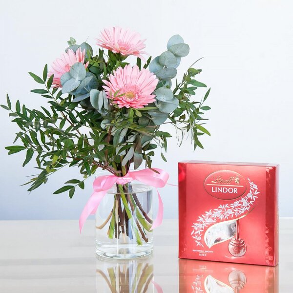 Gerbera pink - 5, Pistachio, Eucalyptus Cinerea, Ribbon, Lindt Candy Box