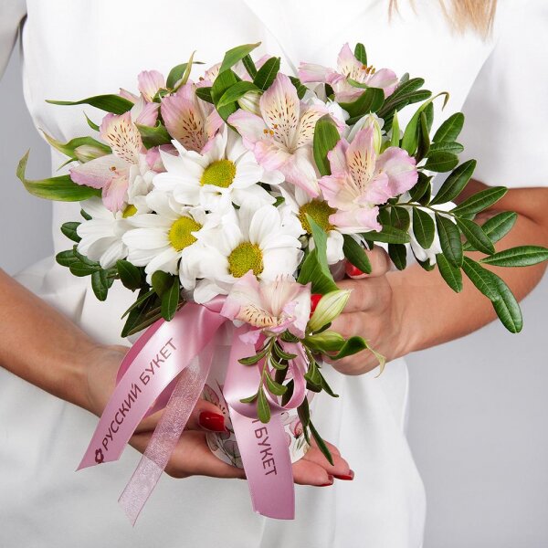 Bacardi White Spray Chrysanthemum - 1, Alstromeria white, soft pink - 2, Cardboard pot (cup), Oasis, Ribbon, Pistachio
