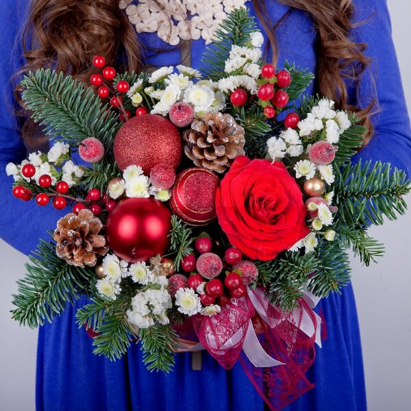 Red rose 50 cm - 1, Athos poms Stallion - 2, Ceramic pot, Oasis, Spruce branches (1pc.), Christmas decor (set), White statice, Hypericum, Ribbon