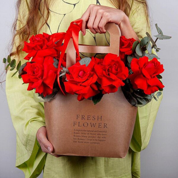 Red rose Nina 50 cm - 9, Flower bag, Oasis, Eucalyptus, Ribbon