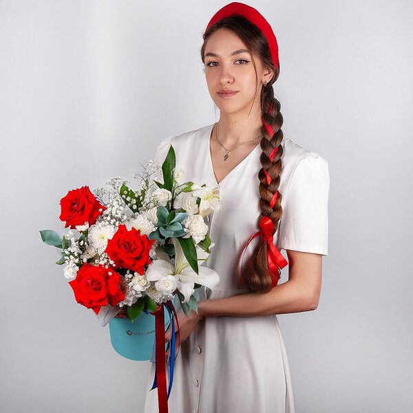 Red rose Nina 50 cm - 3, Gypsophila - 1, Baltica White Spray Chrysanthemum - 1, White spray carnation - 3, Carnation white, cream - 1, Lilies - 1, Round flower box medium, Oasis, Ruscus, Ribbon